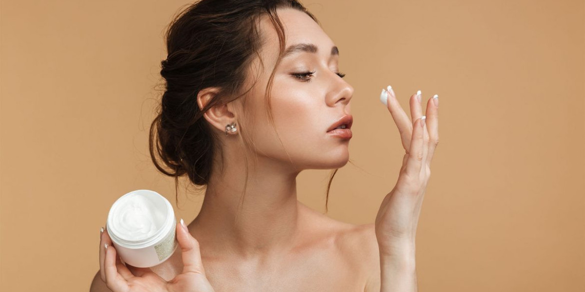 The Ultimate Guide to Medicated Kojic Acid Cream: Benefits, Uses, and Precautions