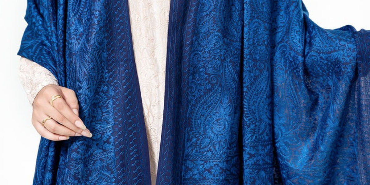 Lightweight and Warm Shawls for Women – Style Meets Comfort at Sarwat.pk