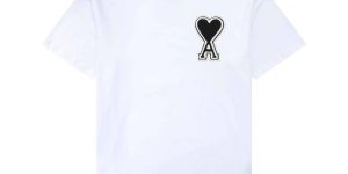 Why Everyone Loves Pull Ami Clothing